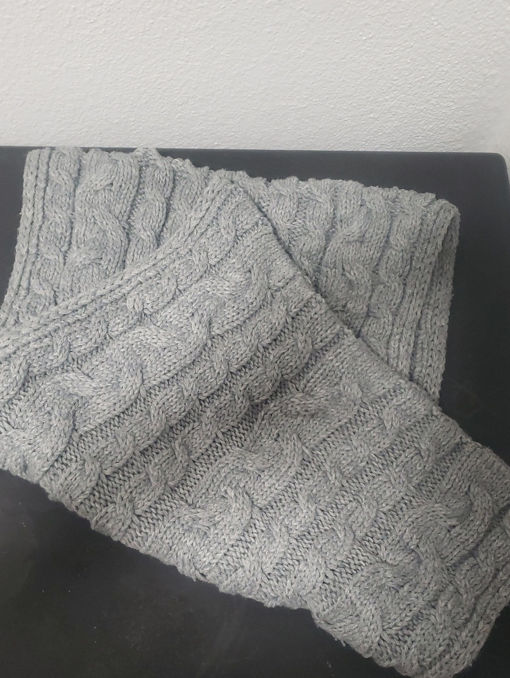 Men's Cable Knit Crew Sweater - Gray